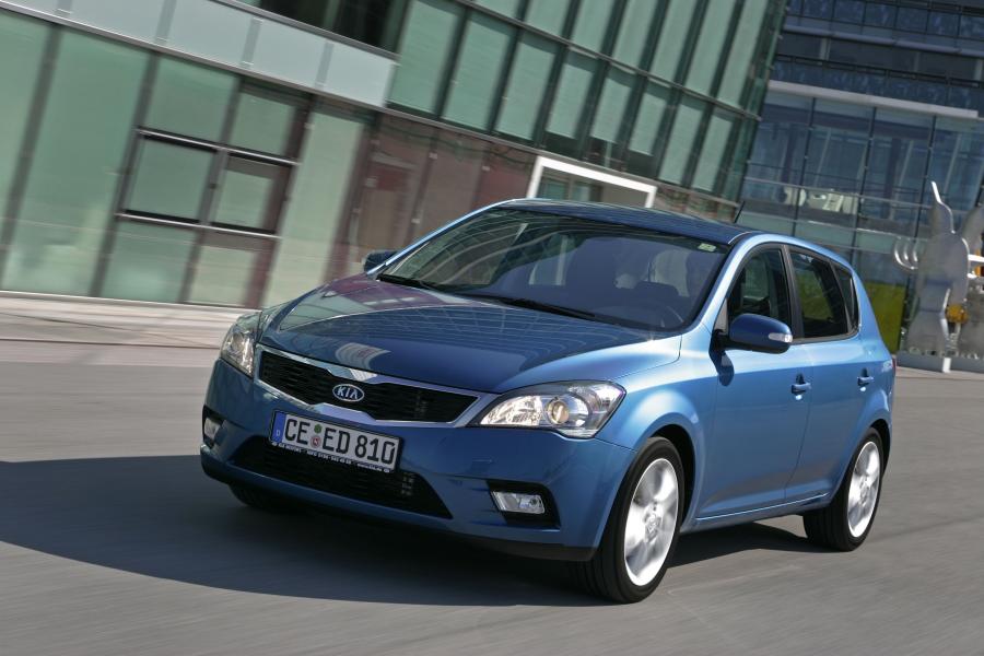  Kia cee&rsquo;d 2009 года  (фото 19 из 98)